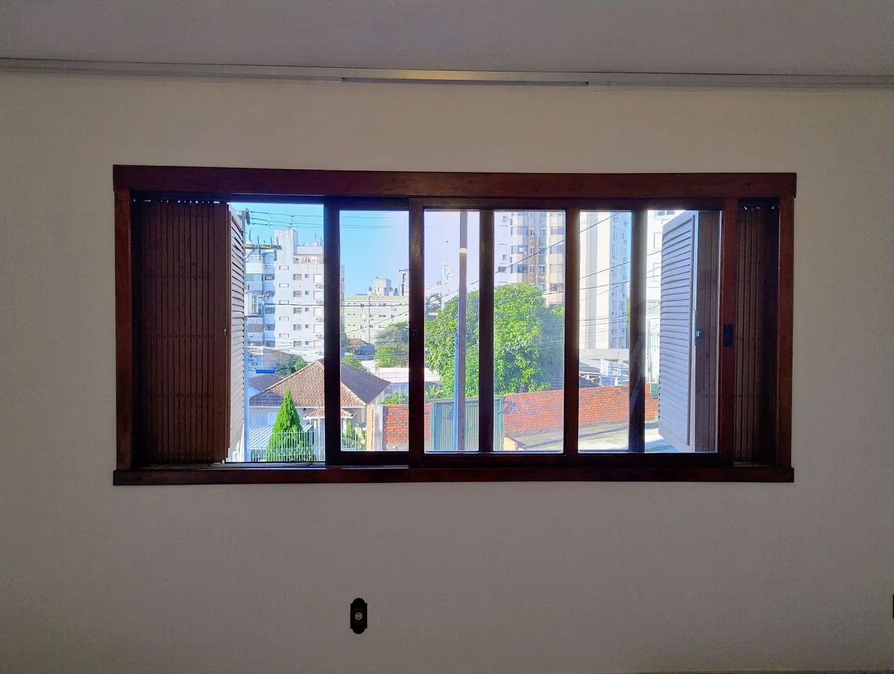 Janela com Veneziana e grade de segurança - Foto 3