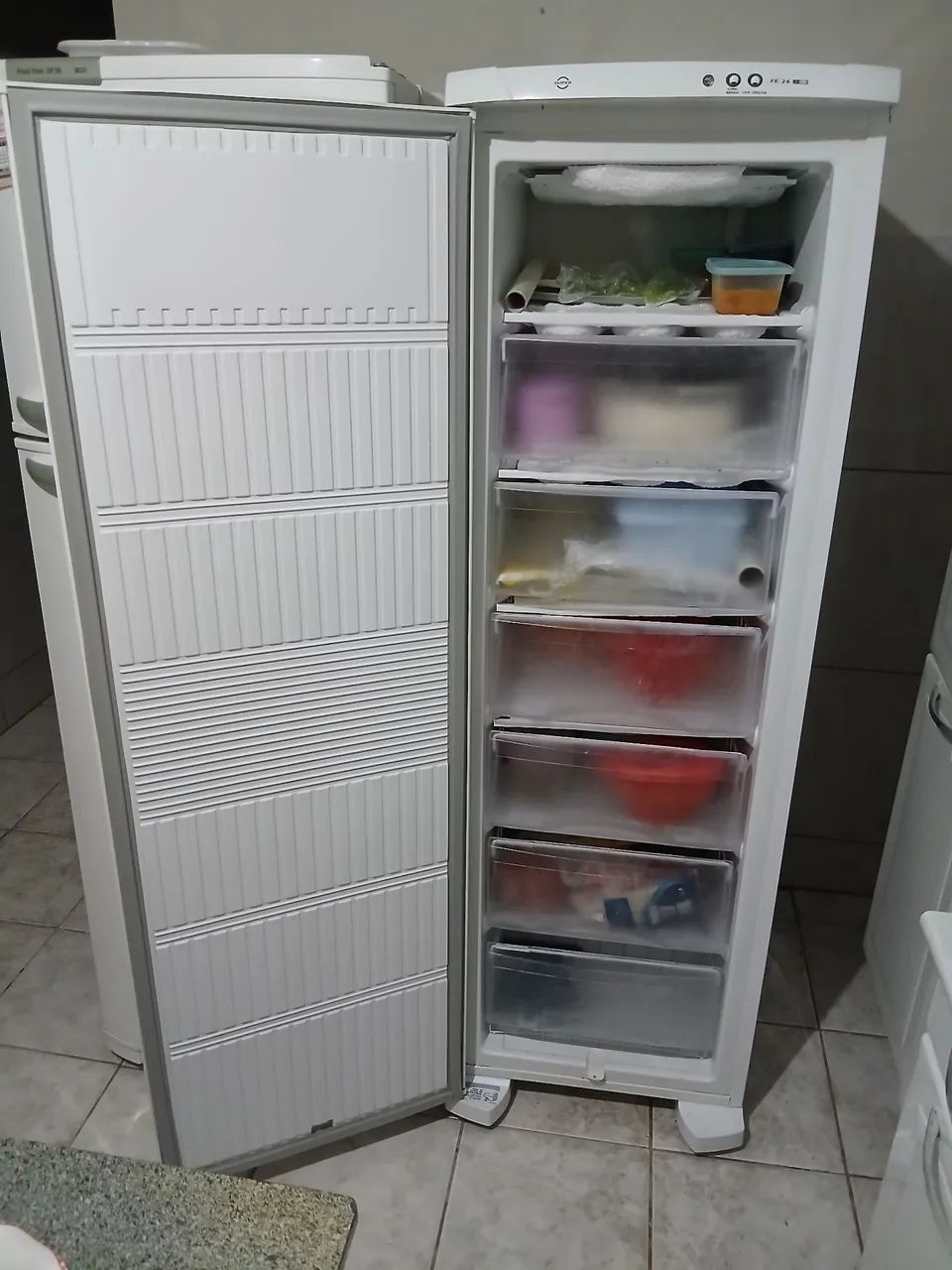 Freezer vertical eletrolux  - Foto 3