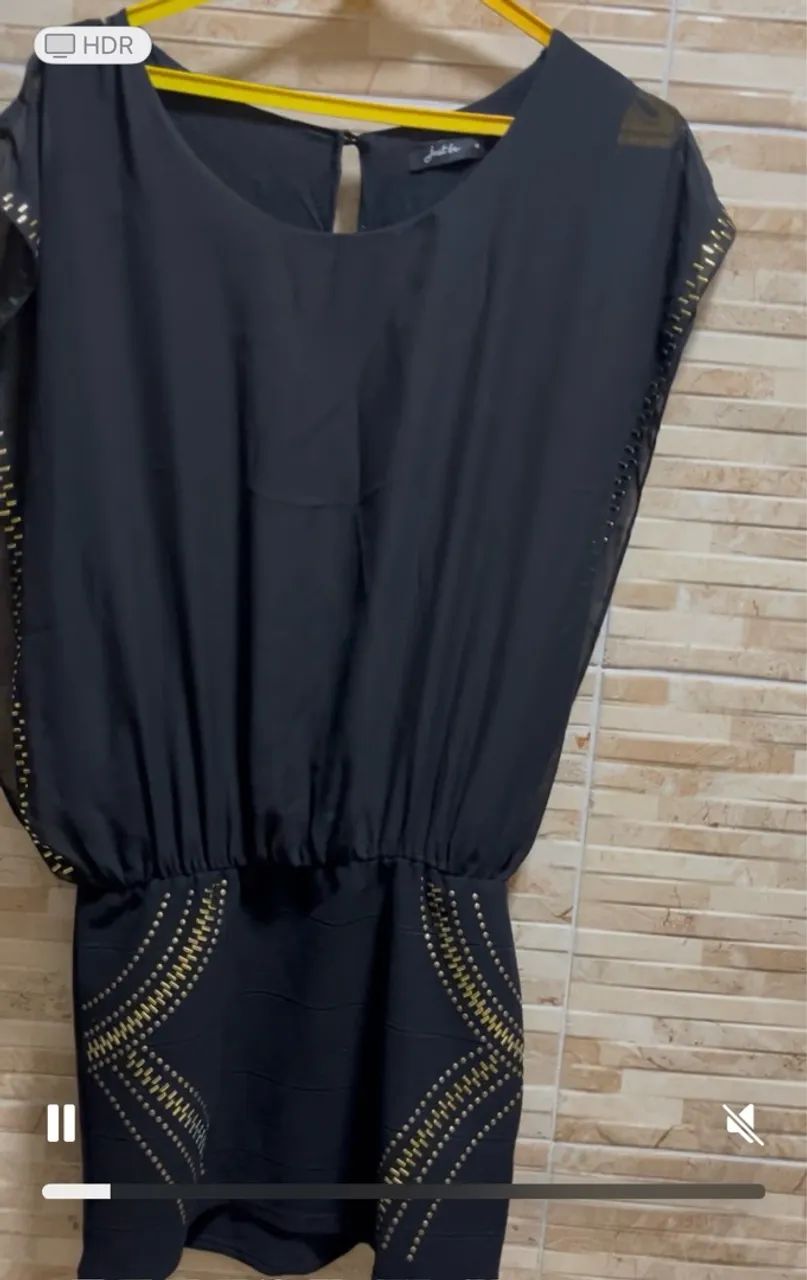 Vestido preto com detalhe dourado  - Foto 3