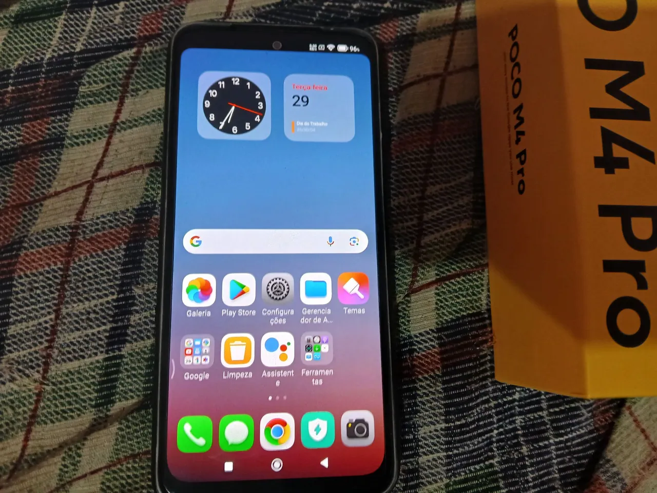 Xiaomi Hyper OS Poco M4 Pro