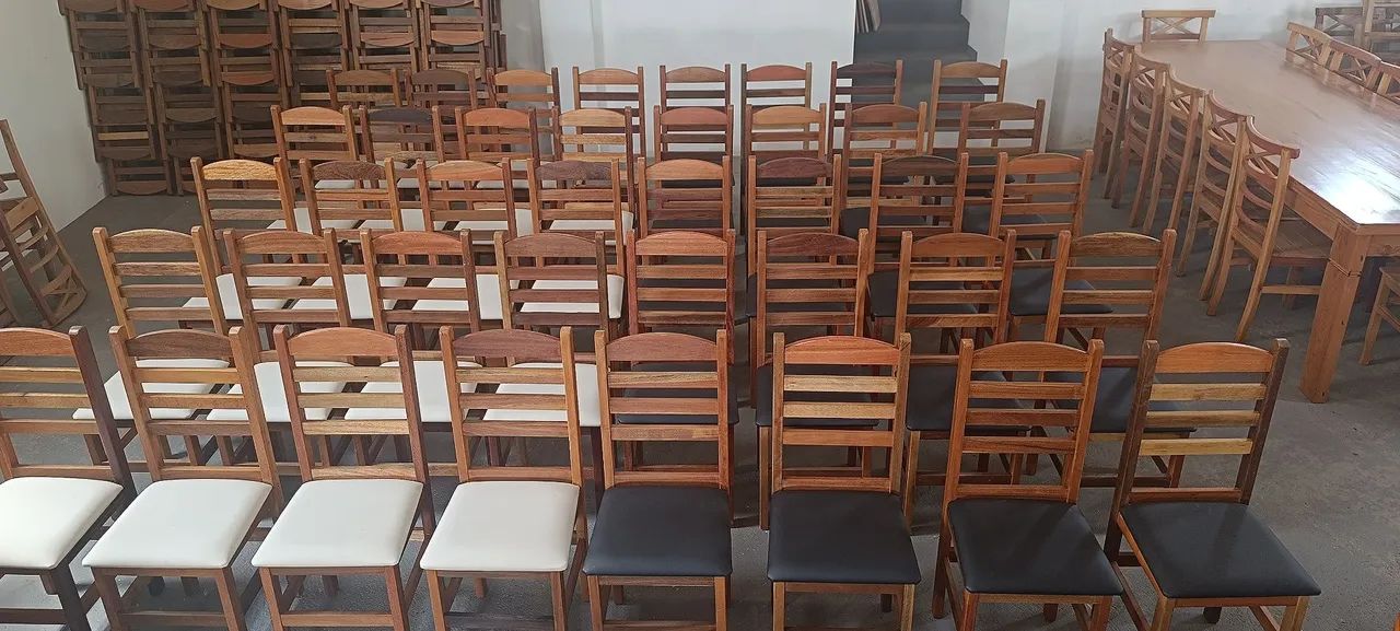 Cadeiras estofadas no courvin. Todas em madeira maciça $ 220,00 cada entregamos 08551 - Foto 5