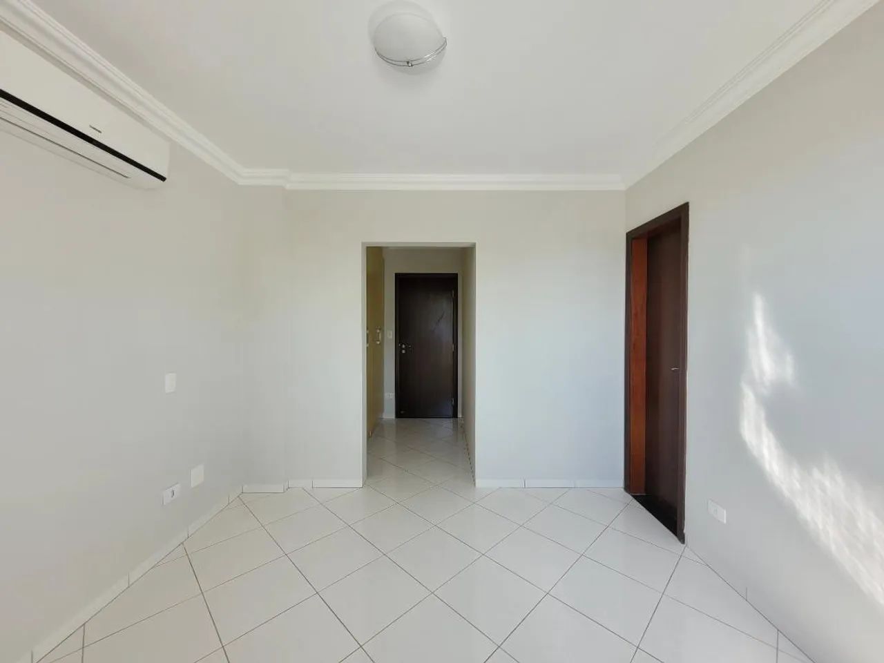 Apartamento com 111 m² e 3 Quartos à Venda na Zona 04 - Maringá - Foto 5