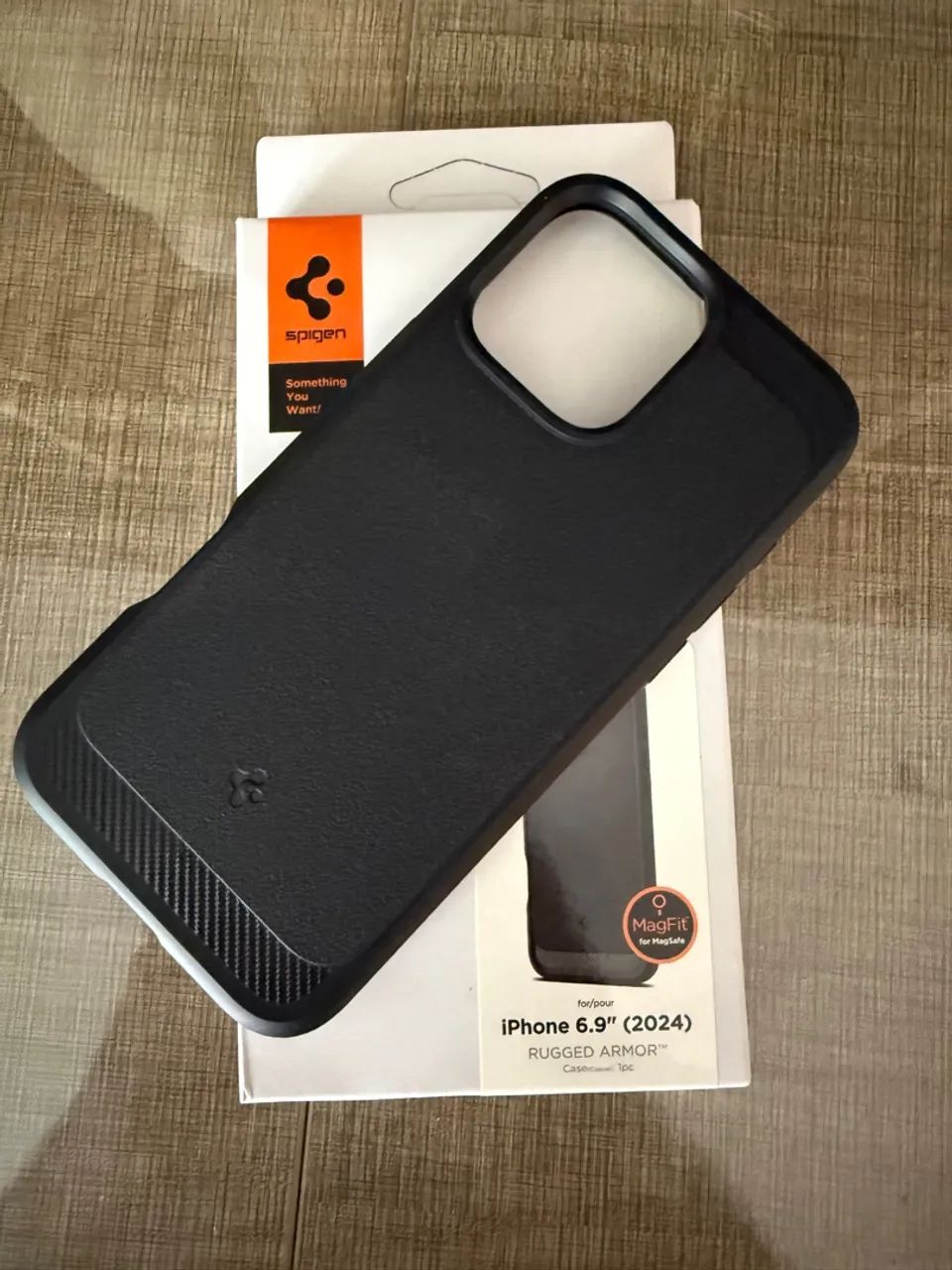 Spigen Rugged Armor Magfit Iphone 16 Pro Max 