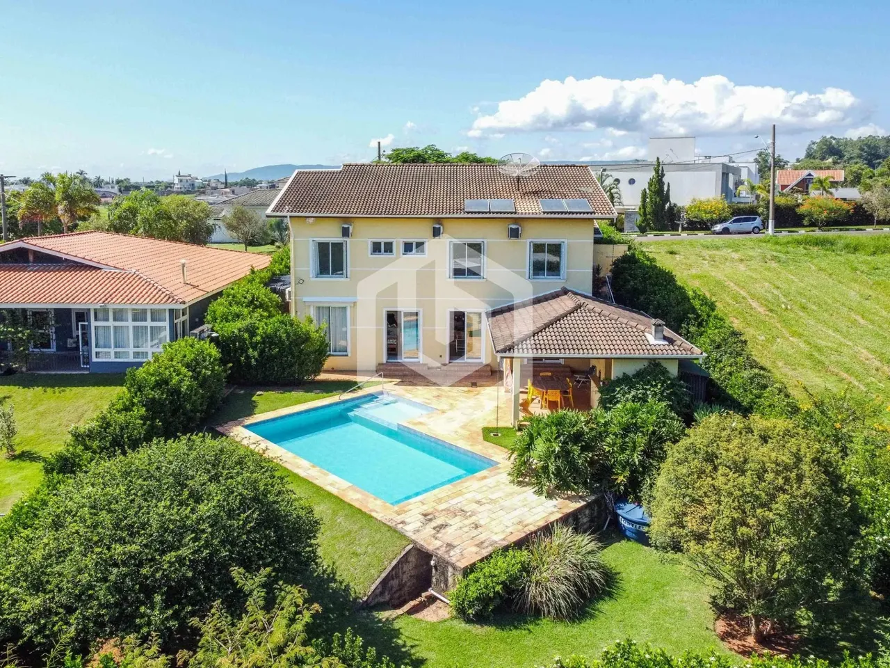 Casa no Residencial dos Lagos com 360m² e 3 Suítes - Itupeva