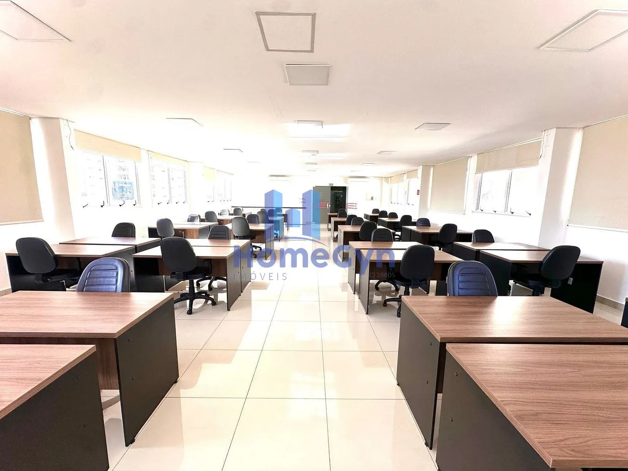 Sala Comercial 130m² com ou sem mobília no Edifício Alpha Setor Bueno Pronta para Uso