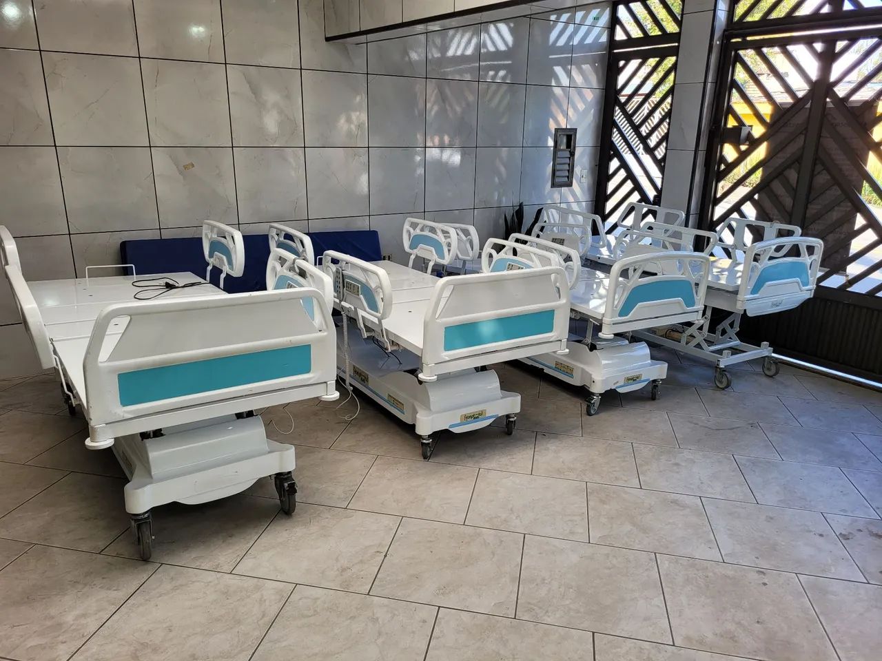 Cama Hospitalar Elétrica 8 movimentos 