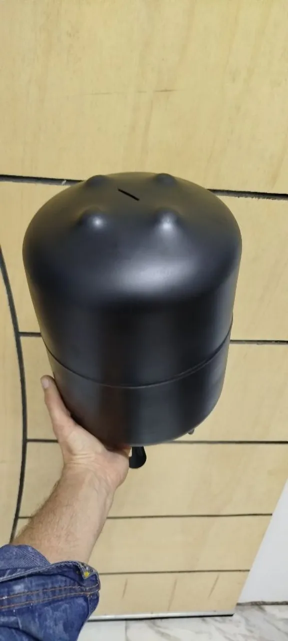Cofre de ferro novo