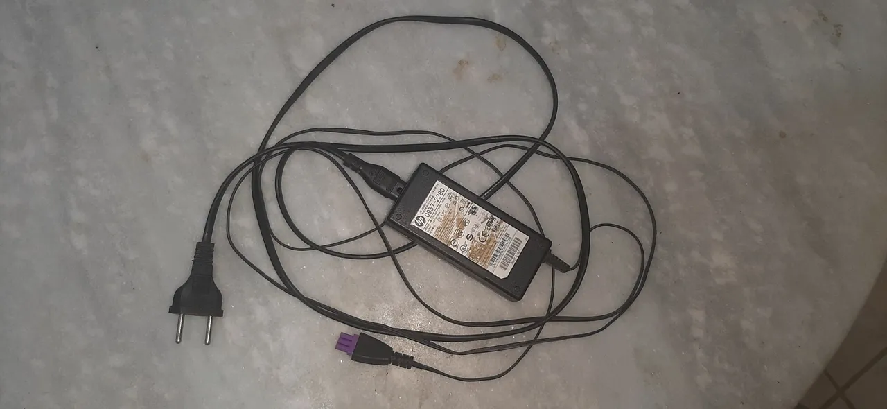 Carregador HP para impressora multifuncional 32V 750mA