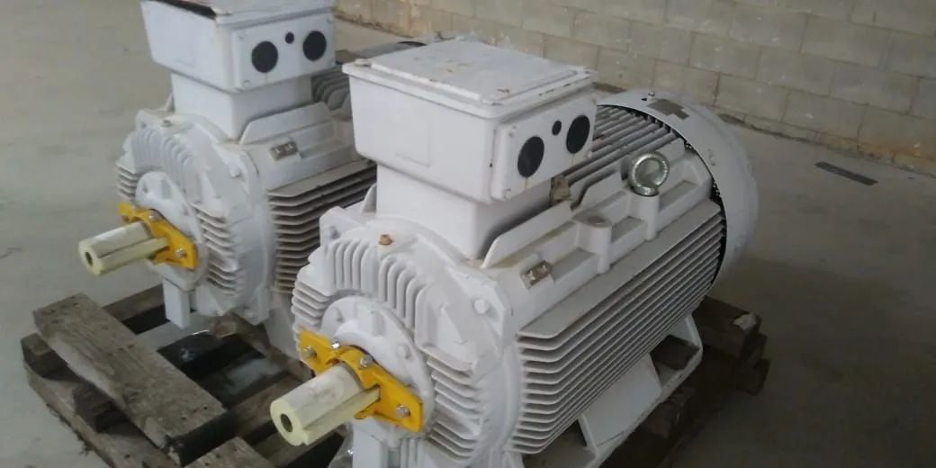 Vendo Motor elétrico 300cv novo