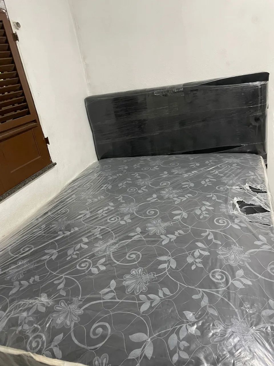 CAMA QUEEN COLCHÃO COM BASE MOLAS ENSACADAS 