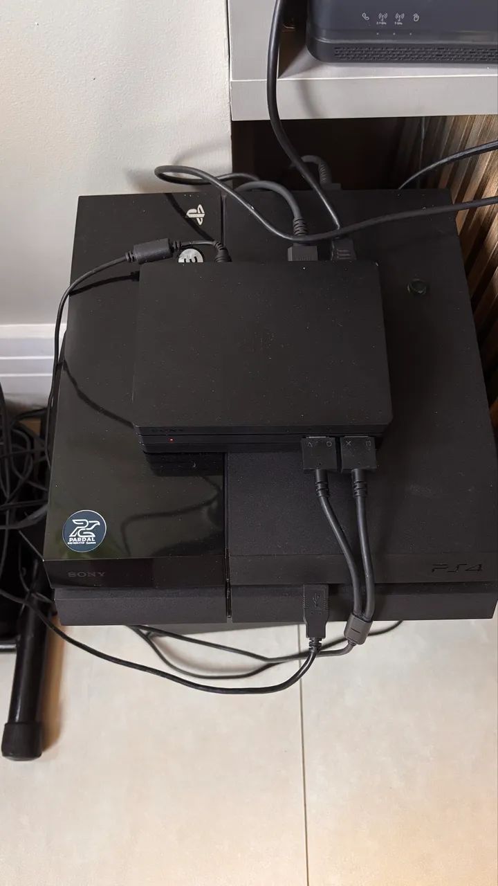 PS4 único dono. 64300202149379123