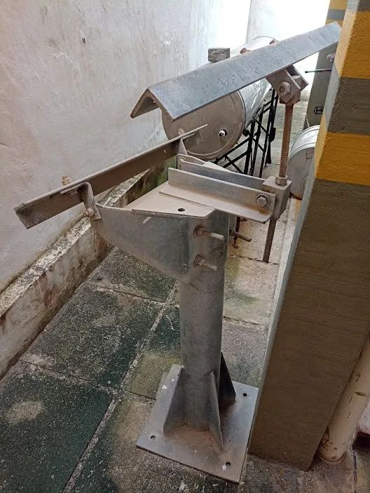 estrutura antena parabolica base metálica galvanizada regulável