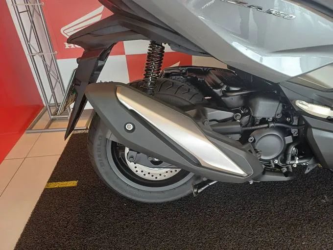 Honda FORZA 350 2022/2023 baixo KM - Foto 2