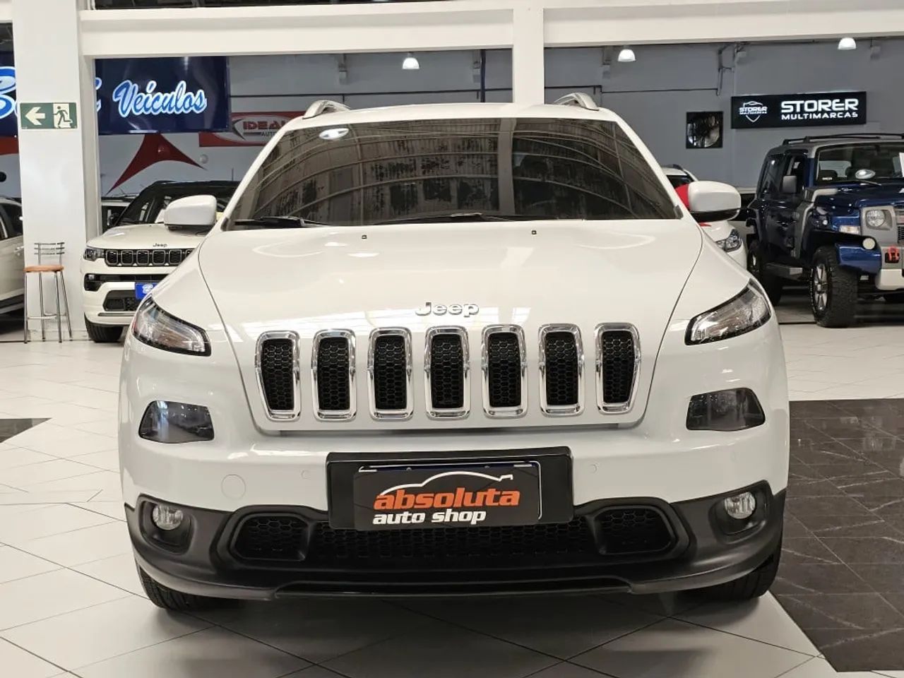 JEEP CHEROKEE LONGITUDE 3.2 V6 4X4 2015 - ROBUSTEZ, CONFORTO E PERFORMANCE