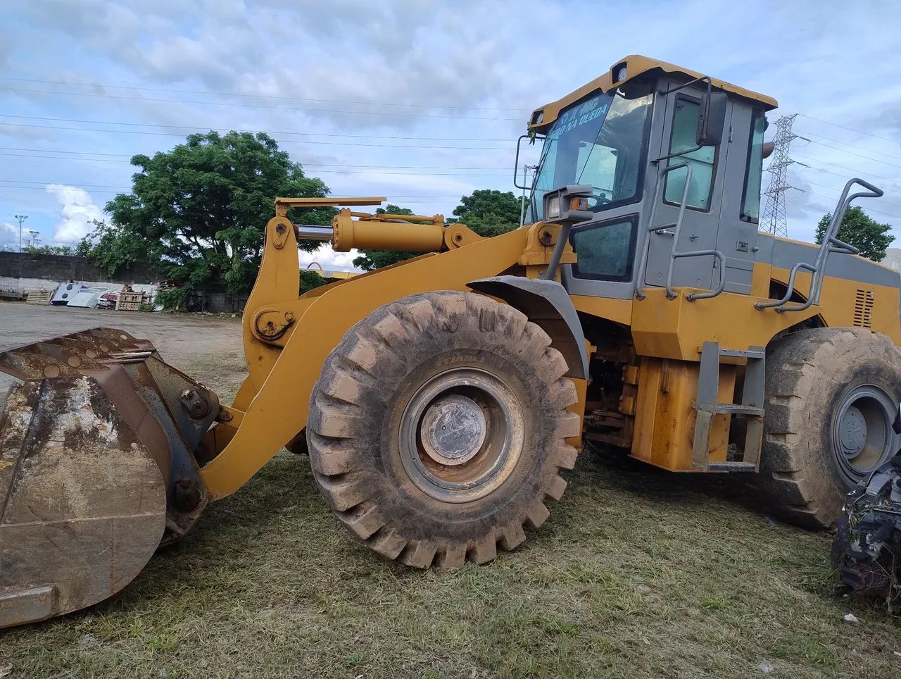 Pa Carregadeira  xcmg modelo ZL50G 2013<br>Ano 2013<br>Modelo ZL50G<br>300 hs <br>Valor 280.000,00 - Foto 3