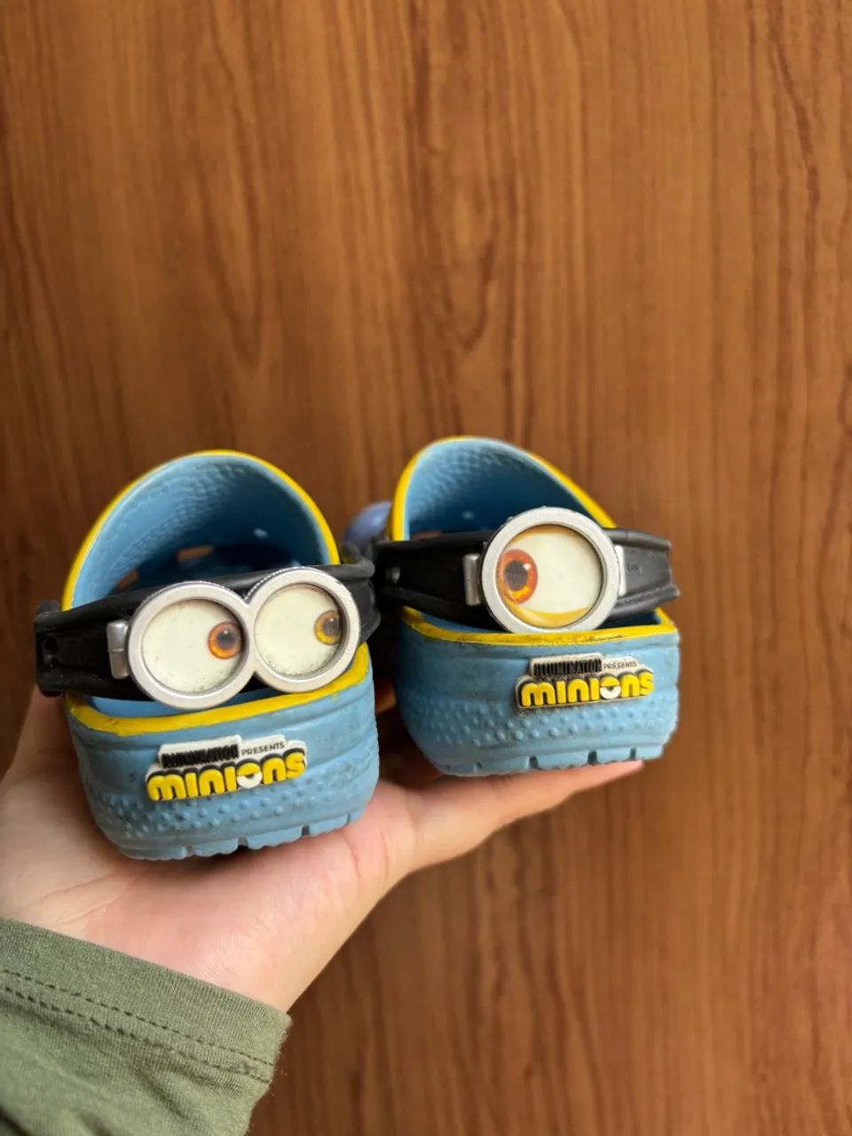 Crocs Minions tam 23 - Foto 3