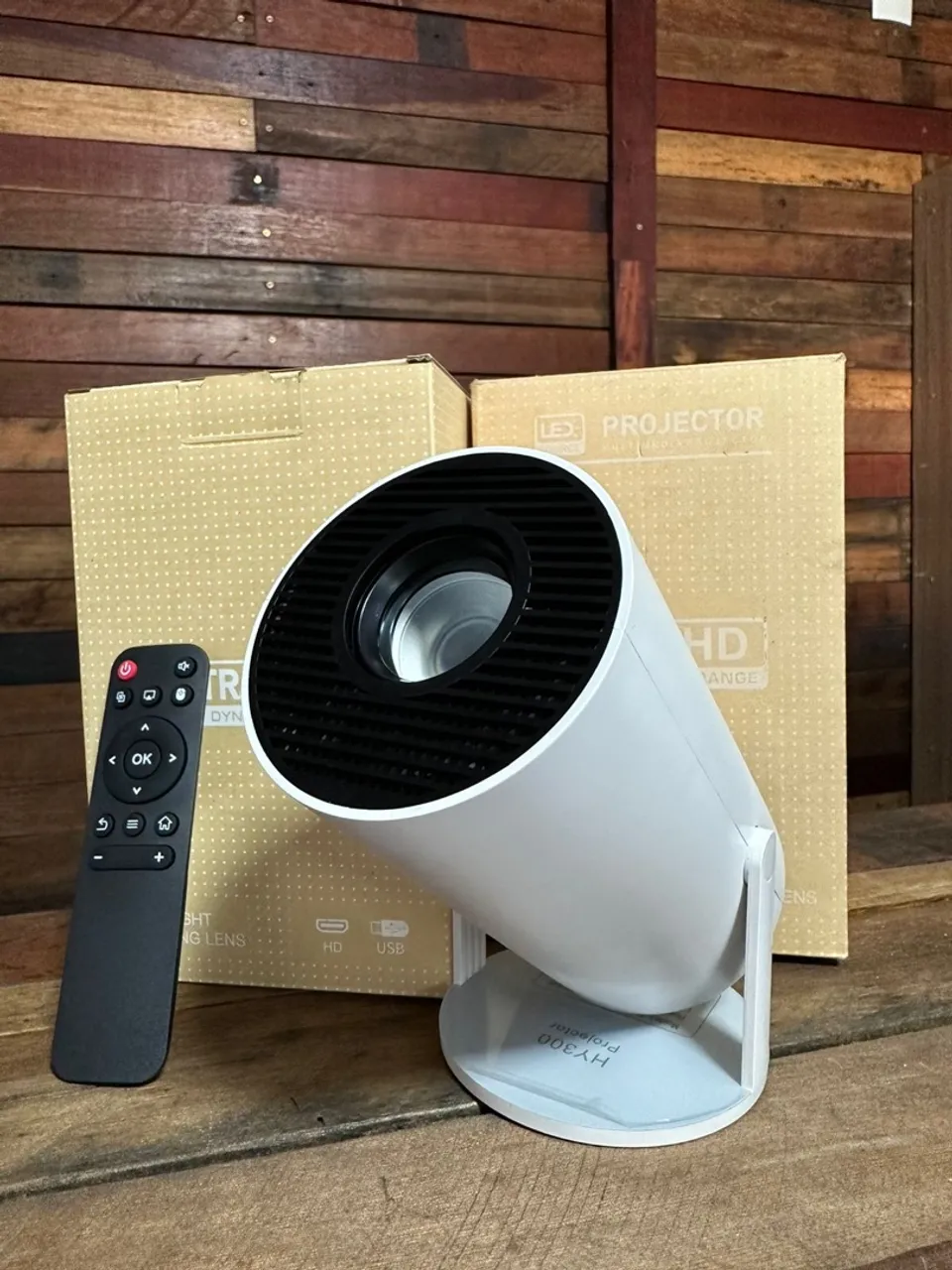 Projetor LED HY300 - CINEMA EM CASA ENTREGAMOS COM GARANTIA