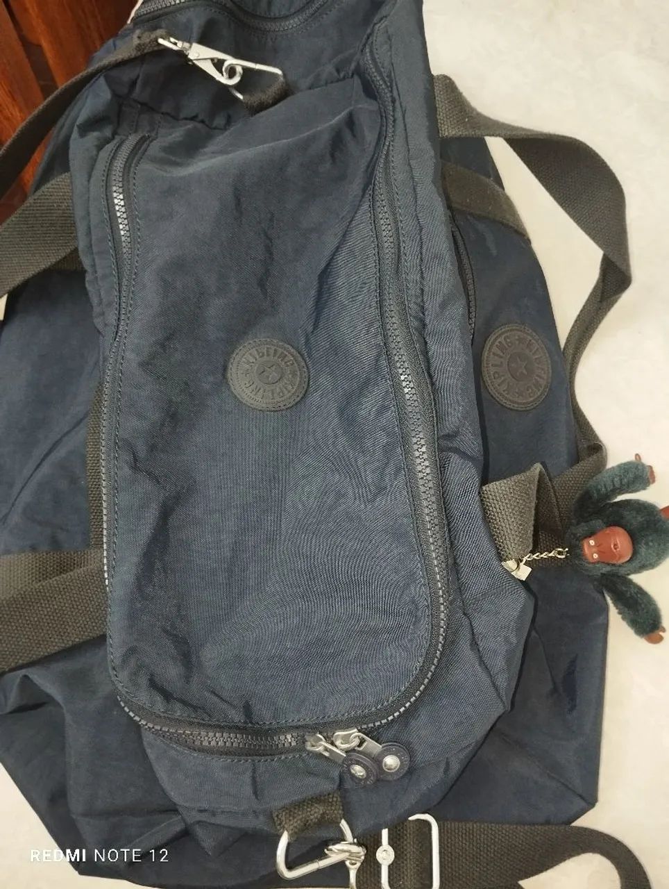 Bolsa/mochila Kipling Live Light Palermo conversível semi-nova  - Foto 5