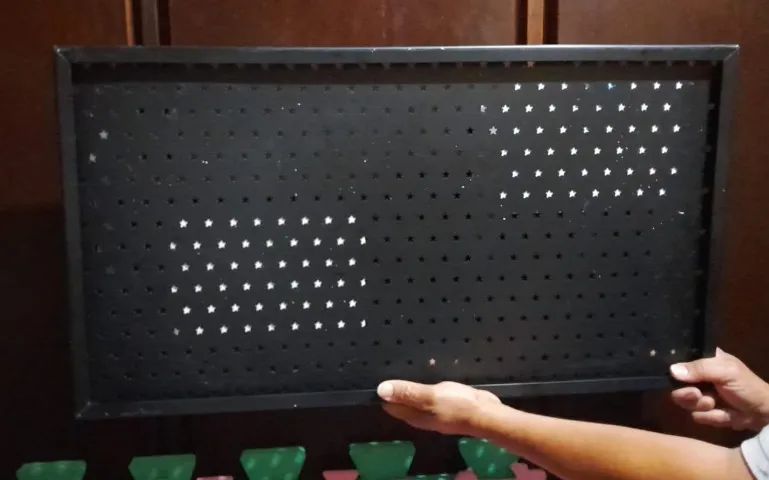 Quadro Metálico Mural Para Fotos - Preto (74 cm X 40 cm) - Foto 6