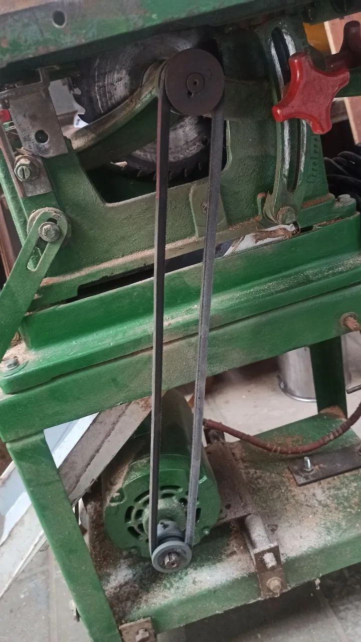 Serra de bancada usada