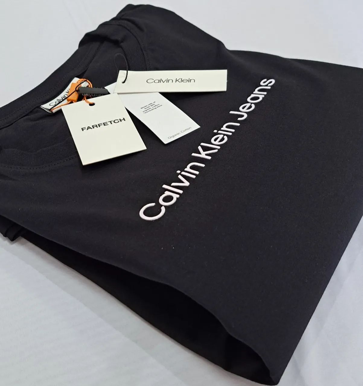 Camiseta clássica Calvin Klein - Preta - Foto 2