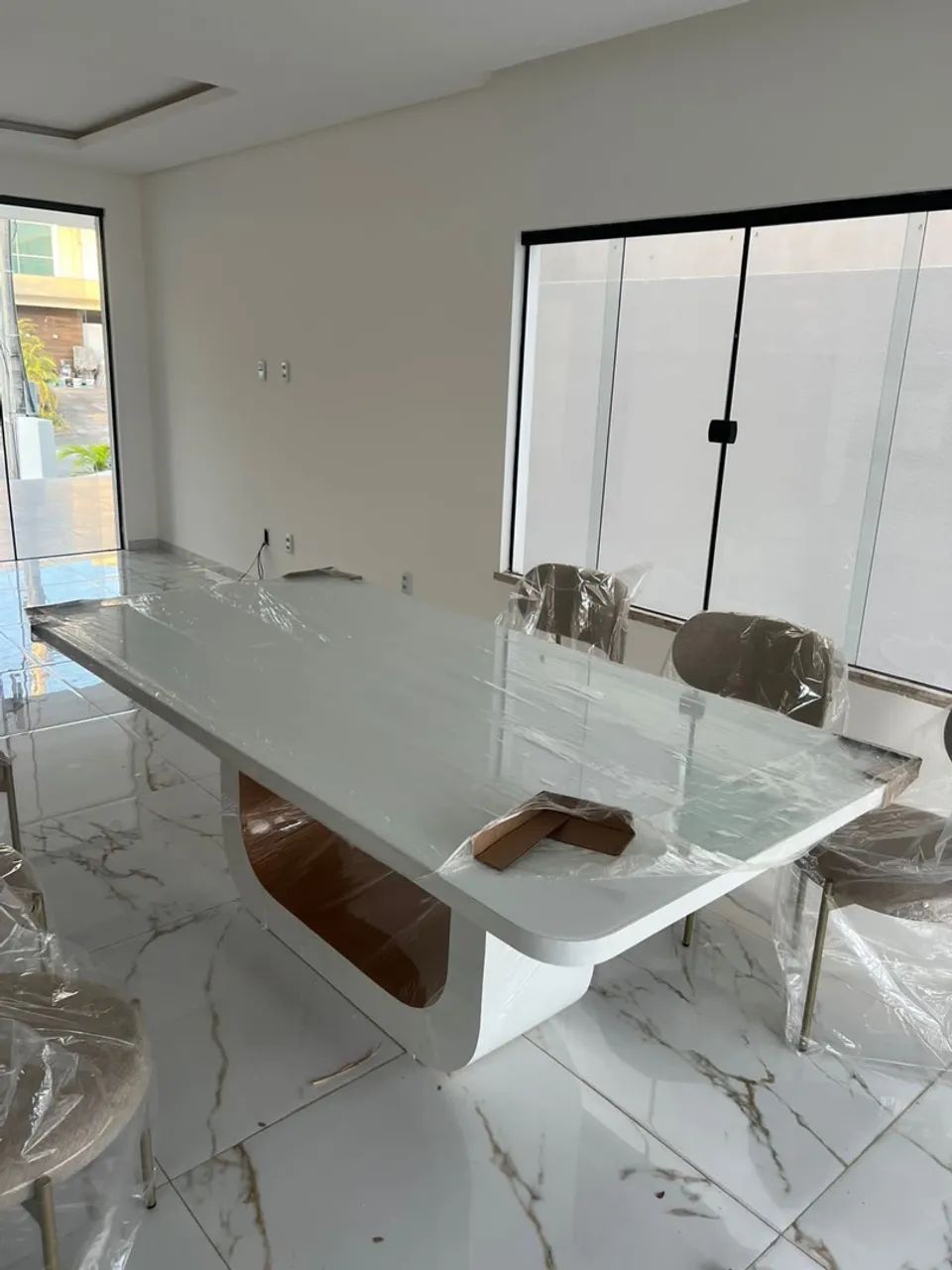 Mesa de jantar luxo 