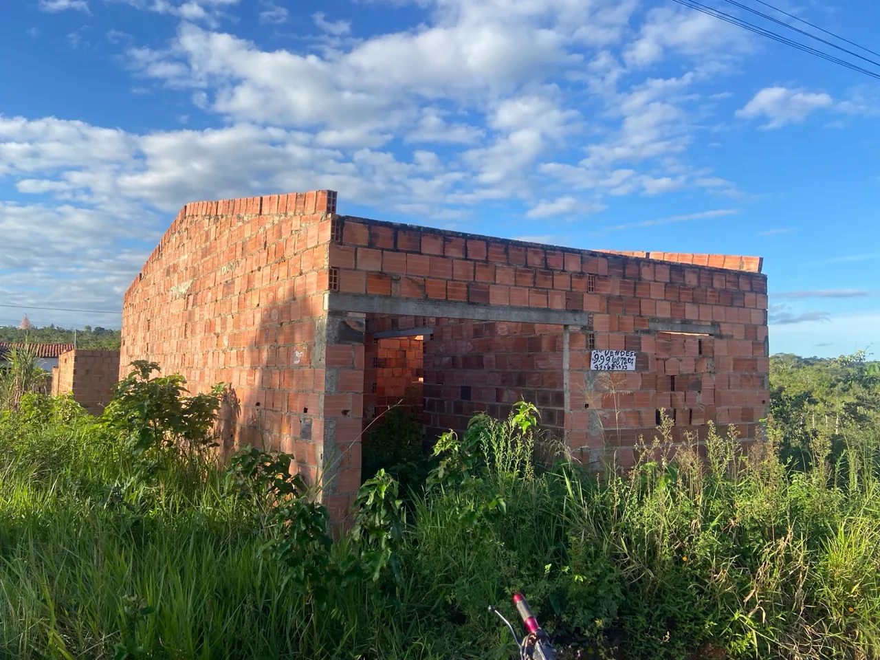 Casa pra vender ou trocar em moto !!