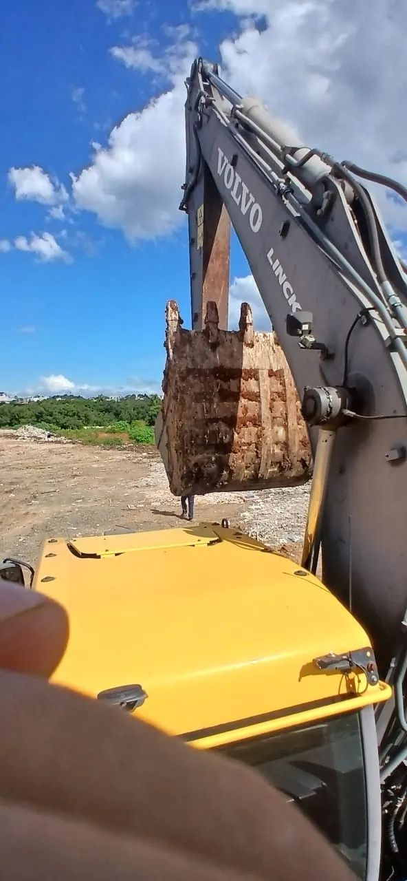 Escavadeira  - Foto 2