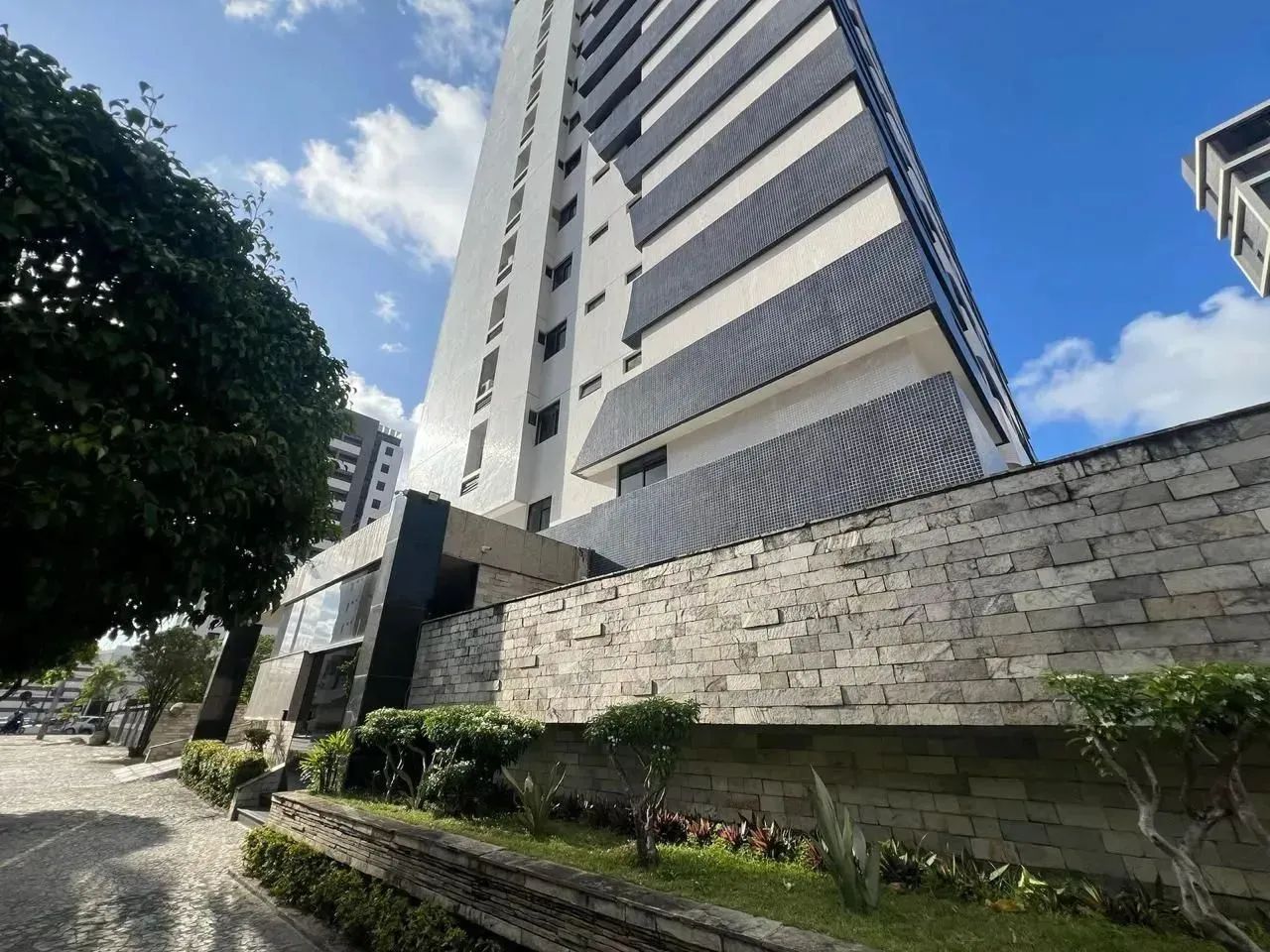 Walross - Manaíra - Andar alto - 147m² - Leste-Sul - 03 Quartos s/ 02 suítes + DCE - 02 Va