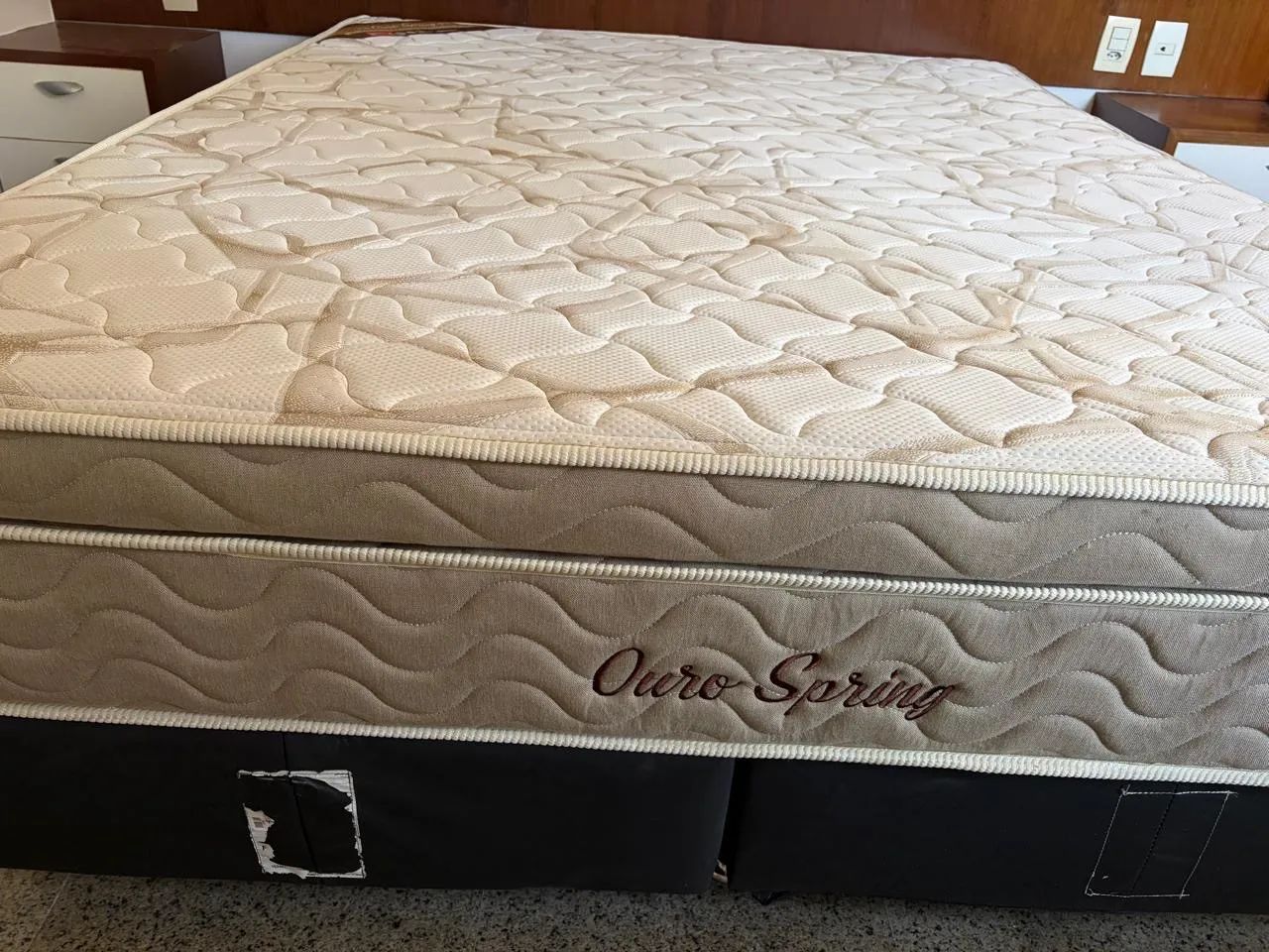 Cama Queen Ortobom Ouro Spring - Completa