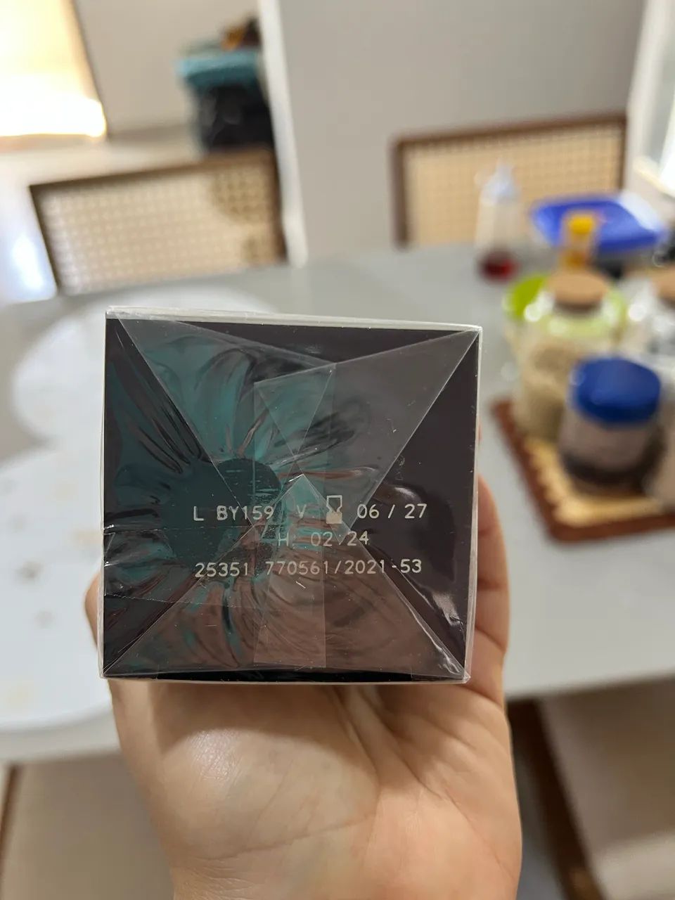 Vendo perfume lacrado - Foto 3