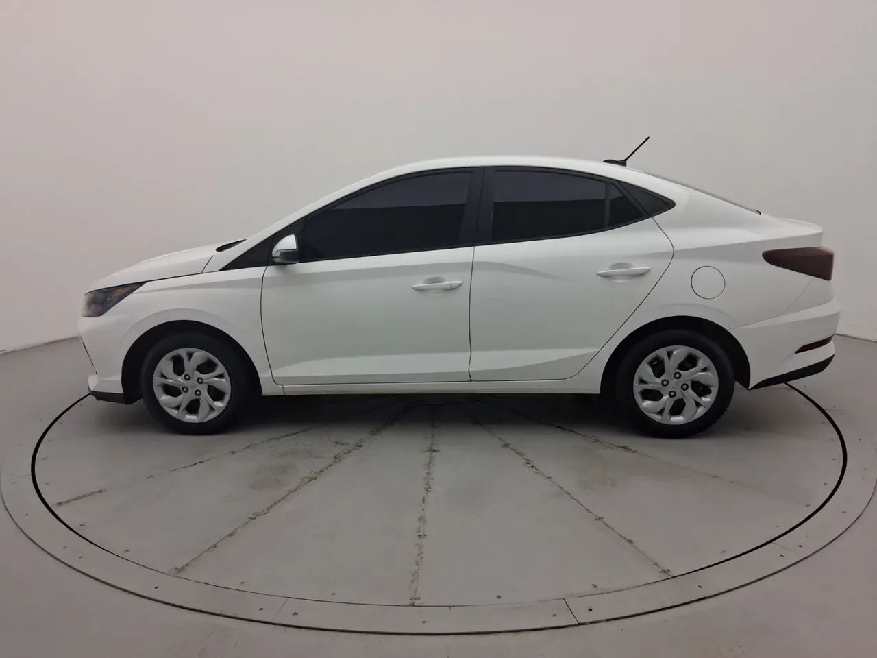 Hyundai HB20S Comfort 1.0 Flex 12V Mec., foto 2 de 18