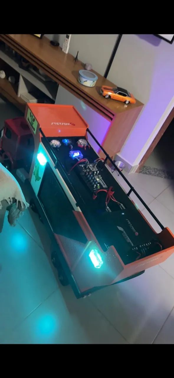 Mini trio elétrico 