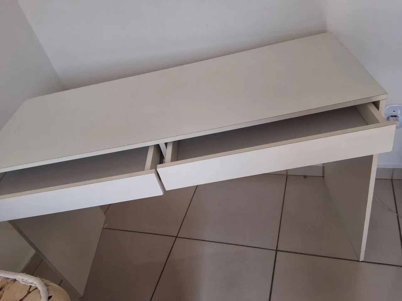 Escrivaninha branca  - Foto 3