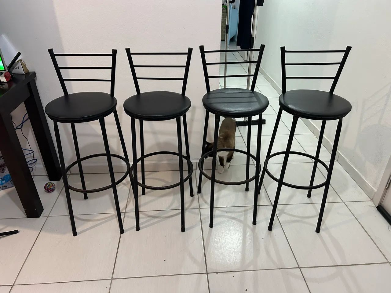 BANQUETAS PRETA COM ENCOSTO 