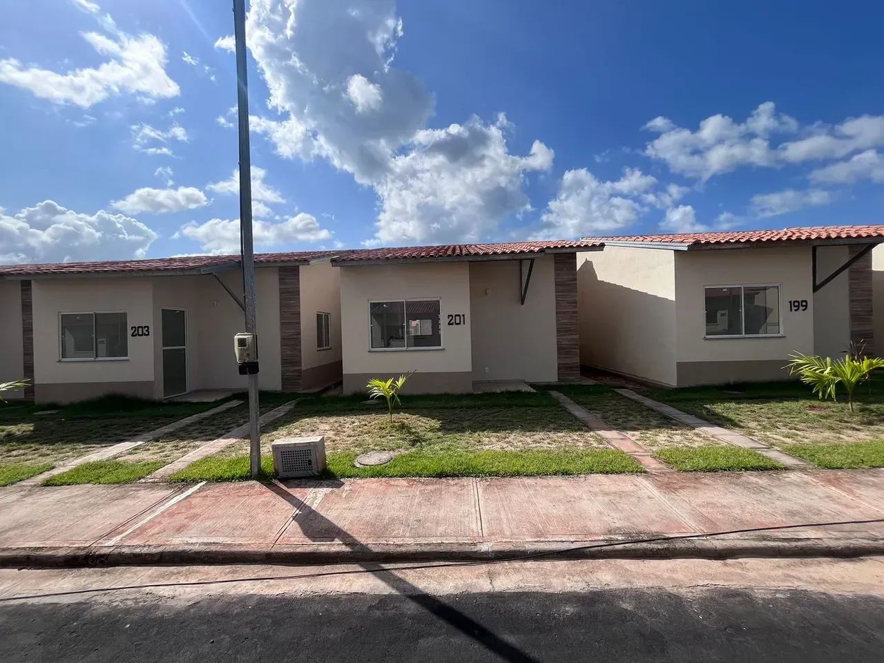 ALUGO CASA NO PAÇO DO LUMIAR