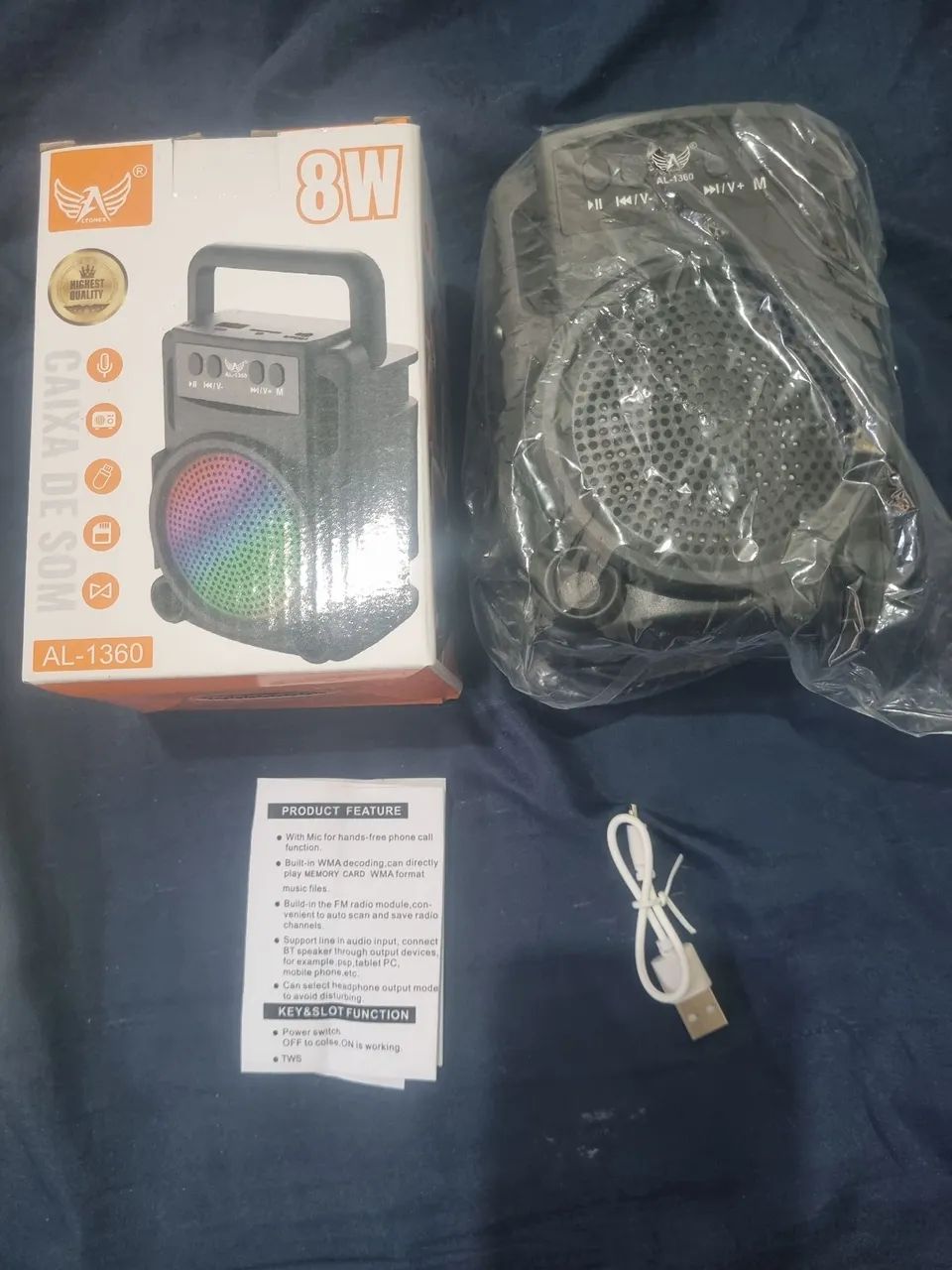 Caixa De Som Portátil Bluetooth 5.0 8W com LED e Karaokê