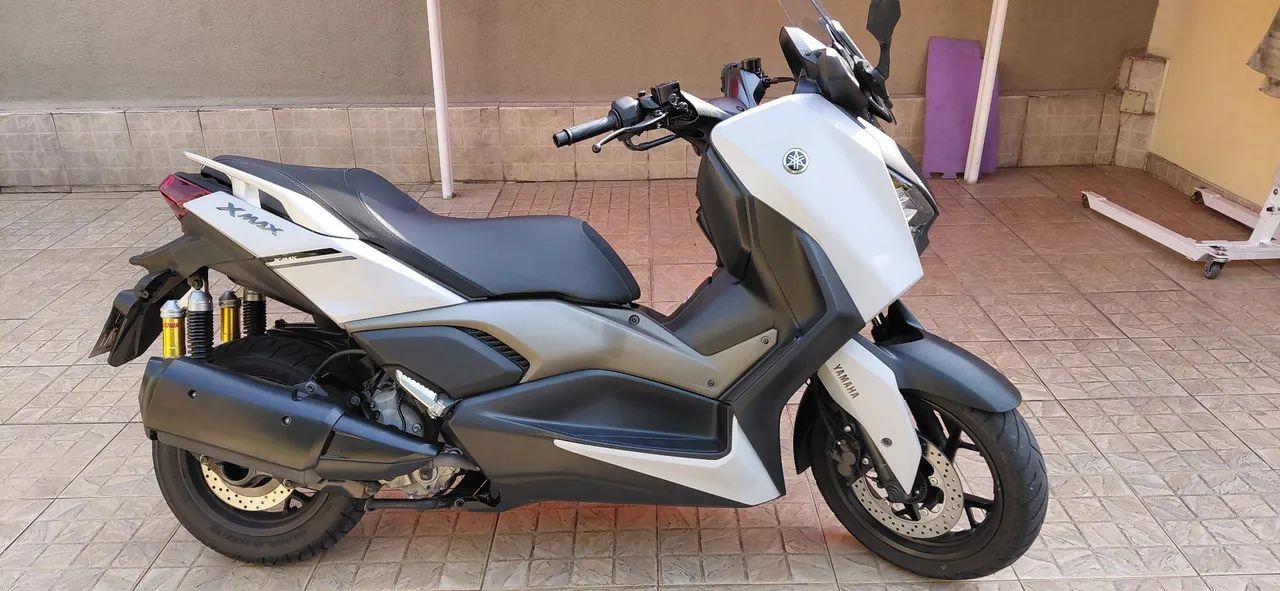 Vendo XMax 250 Connected 2025 - Foto 3