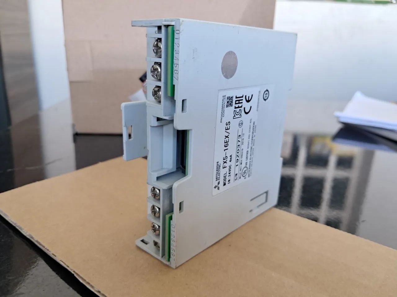 Mitsubishi FX5-16EX/ES - Foto 3