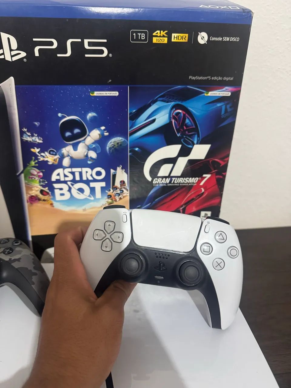PS5 1TB 2 manetes na garantia + jogos | Troco por iPhone 17 Pro - Foto 3