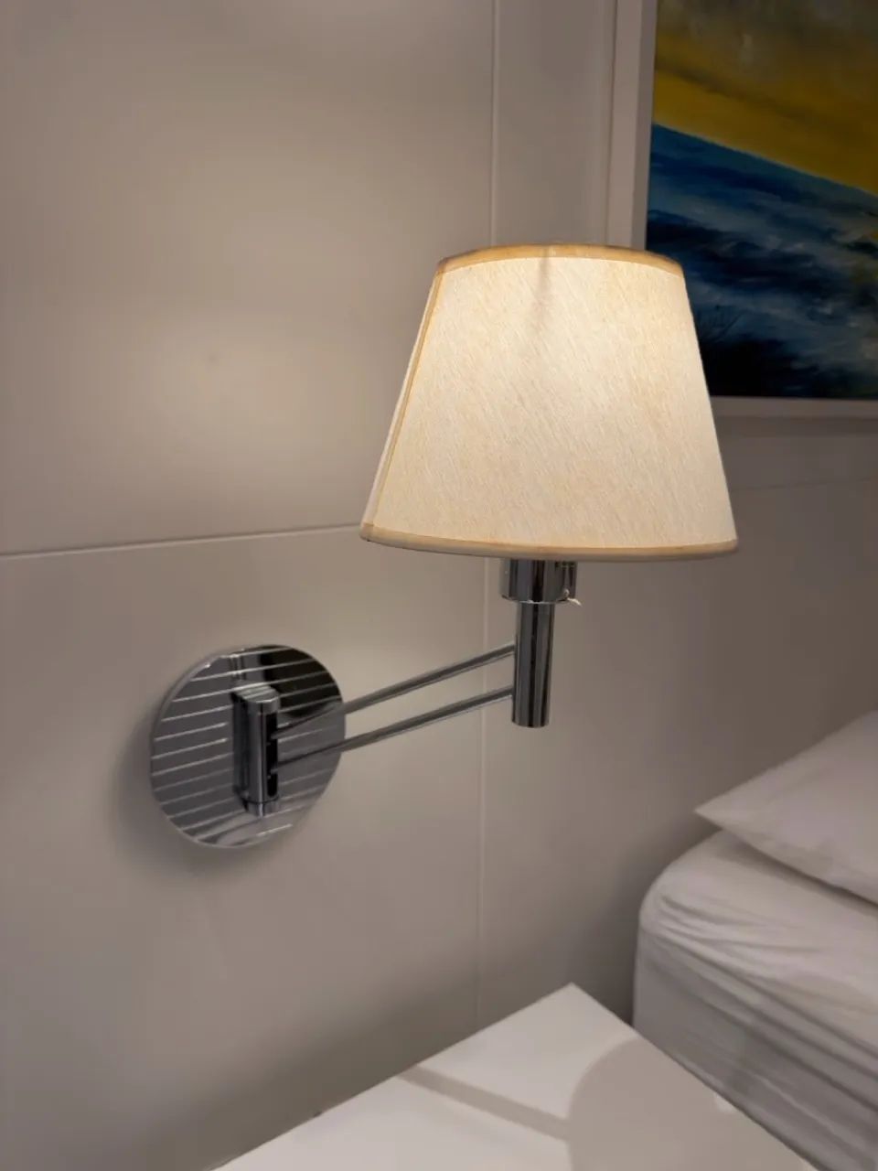 PAR DE ARANDELAS ARTICULADAS COM CÚPULA