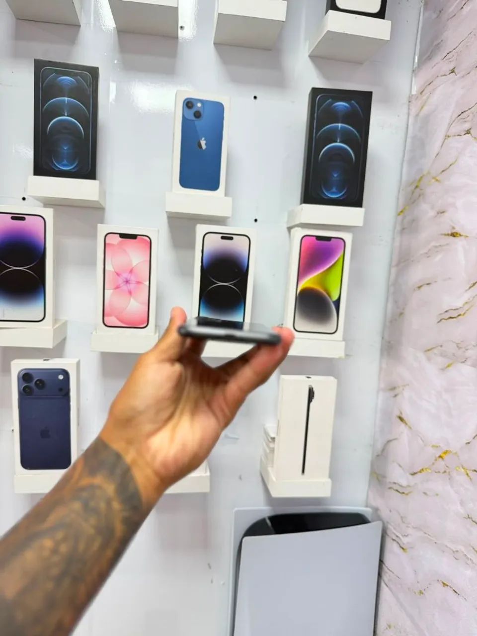 IPHONE 11 64GB<br>TELA NOVA<br>R$ 899 - Foto 5