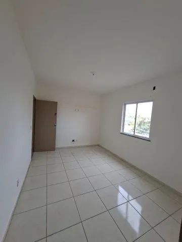 Sala com aproximadamente 15m² e 1 banheiro. - Foto 3