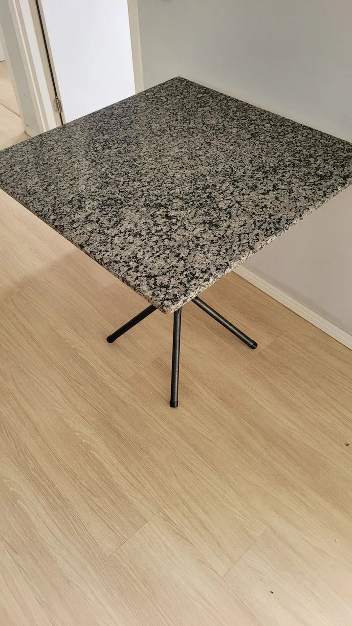 Mesa de Jantar Quadrada Tampo de Granito65579521365891120