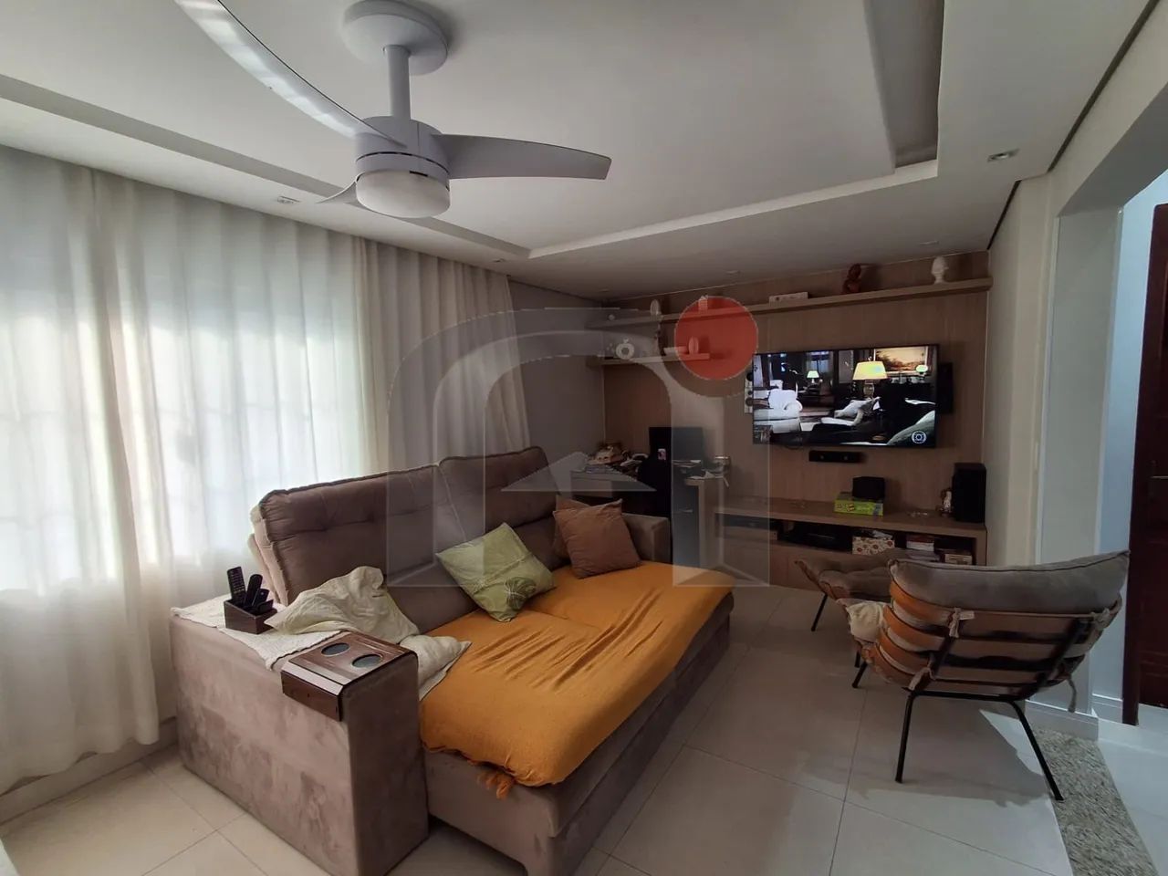 CASA COM PISCINA E ESPAÇO GOURMET RECÉM REFORMADA - Foto 4