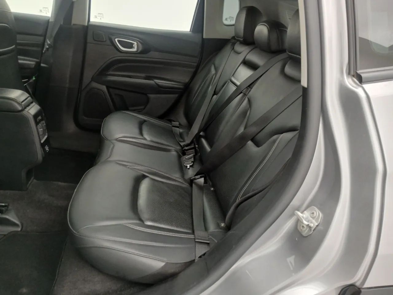 Jeep Compass LONG. T270 1.3 TB 4x2 Flex Aut., foto 17 de 18