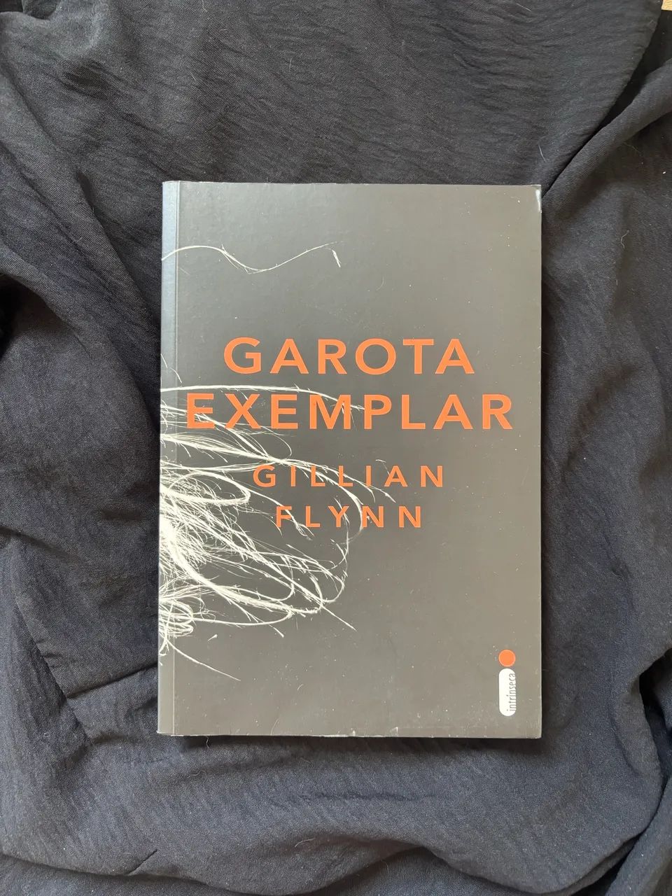 LIVRO: GAROTA EXEMPLAR