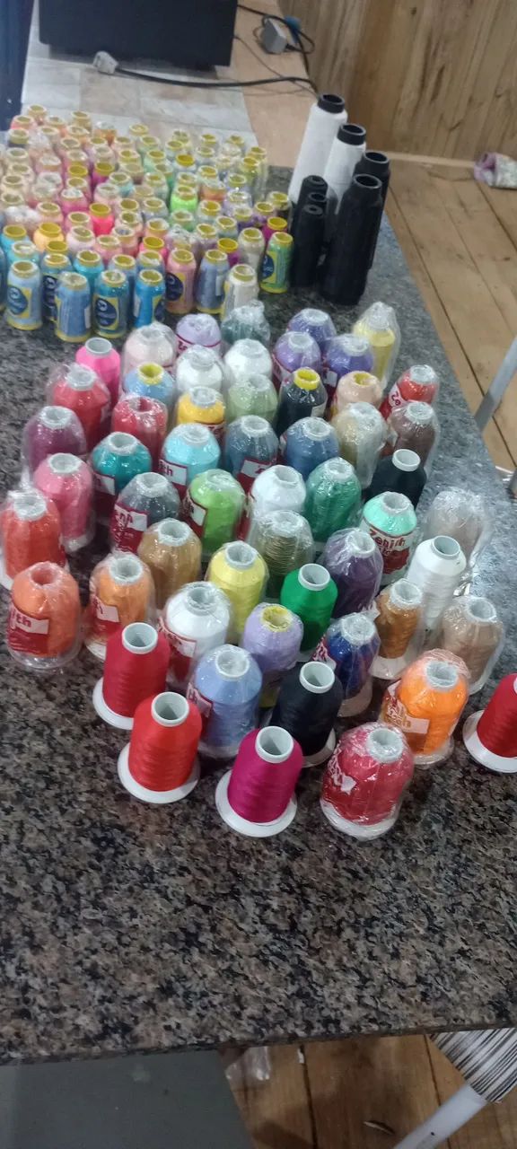 Selling Threads427577244711669761