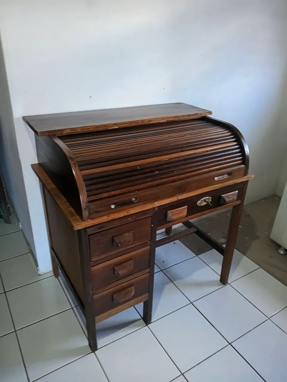 Escrivaninha antiga  - Foto 4