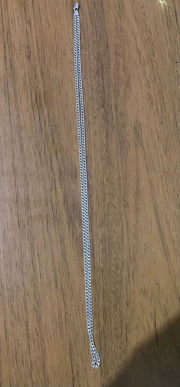 Vendo corrente de prata 